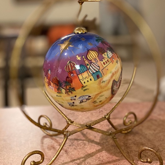 Pier 1 Glass Ornaments with Hangers. Both in original boxes. - Picture 2 of 6